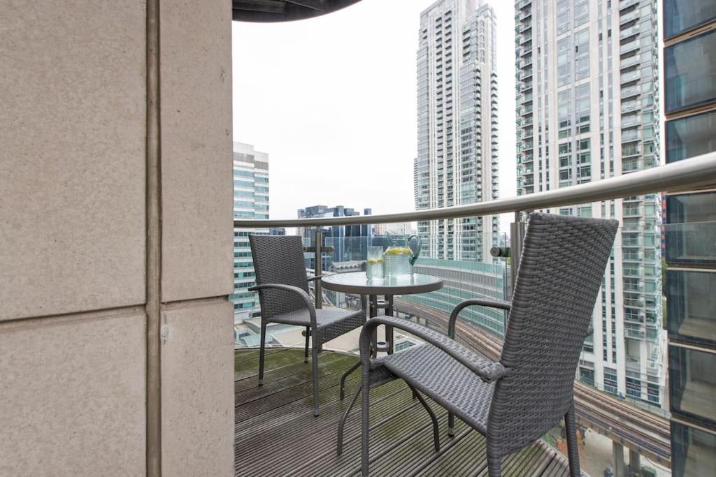 24hr Concierge, Gym, Pool, Museum, Shopping Centre Apartament Londra
