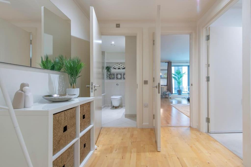 Apartament 24hr Concierge, Gym, Pool, Museum, Shopping Centre