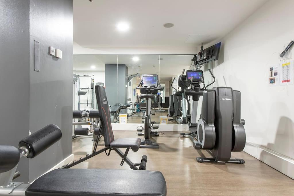 Apartament 24hr Concierge, Gym, Pool, Museum, Shopping Centre